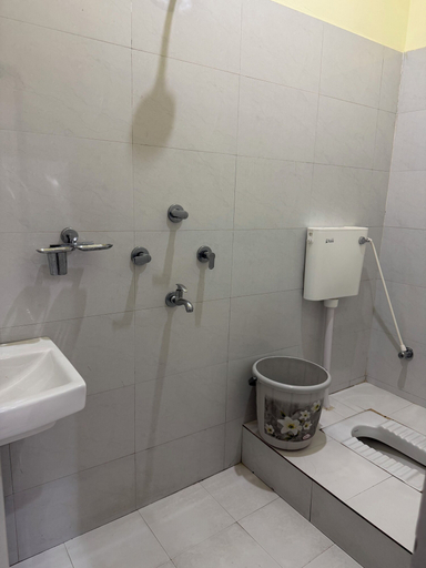 Bathroom 5, Shri Awadh Hotel, Sitamarhi