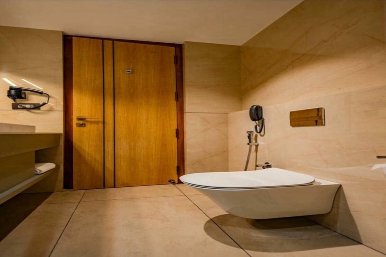 Bathroom 2, Grand Benale, Kannur