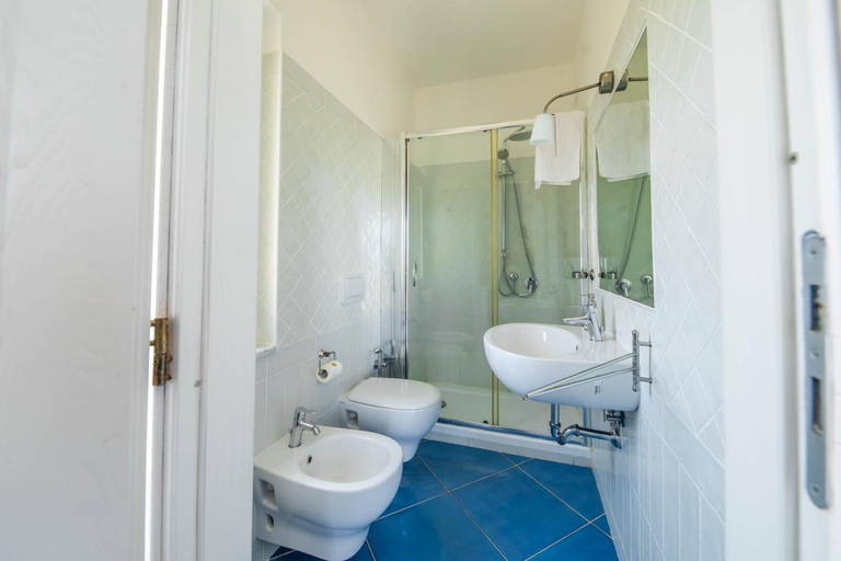 Bathroom 3, Agriturismo biologico 'A Lanterna, Reggio Di Calabria