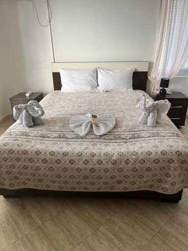 Bedroom 2, Vila Bronhi