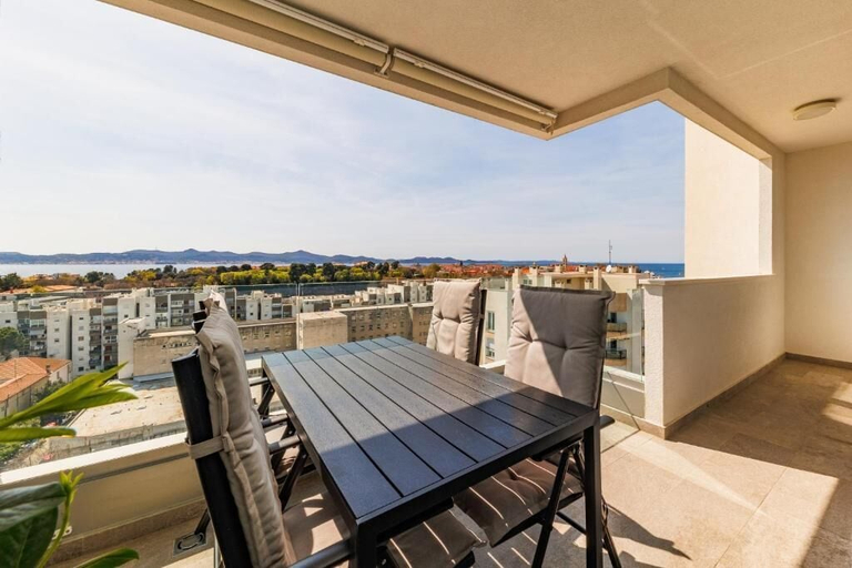 Outdoor dining 5, 365 Sunsets Apartment by Belmont Realty, Zadar