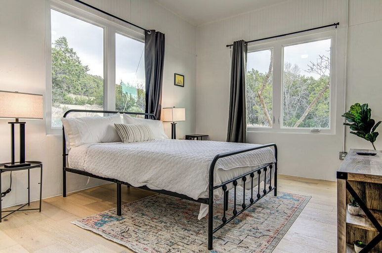 Bedroom 2, Lake Buchanan Retreat W/hot-tub, Burnet