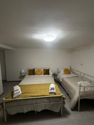 Bedroom 2, Antonella Home, Napoli