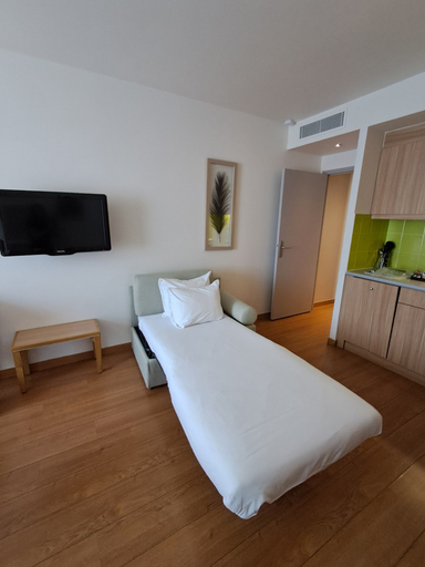 Bedroom 3, Aparthotel Adagio Paris Vincennes, Val-de-Marne