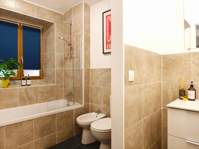 Bathroom 5, Hideaway Apartments - Ski Sauze d'Oulx and the Via Lattea, Torino