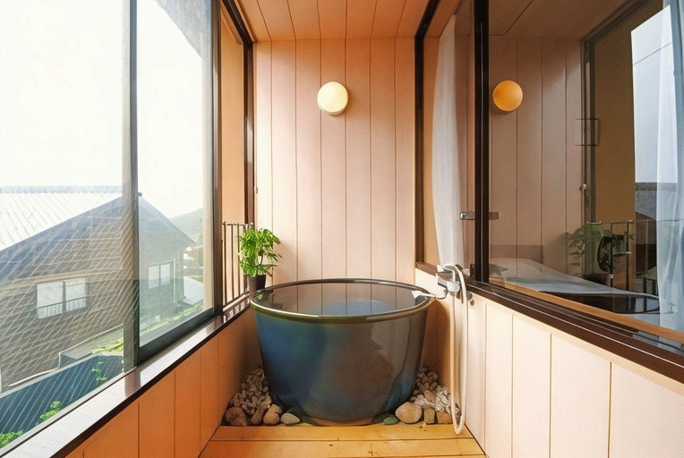 Bathroom, Ichiboukan Guesthouse, Kyōtango