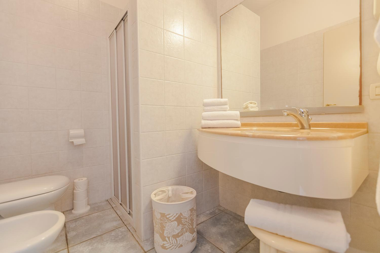Bathroom 3, Residence Du Parc, Rimini