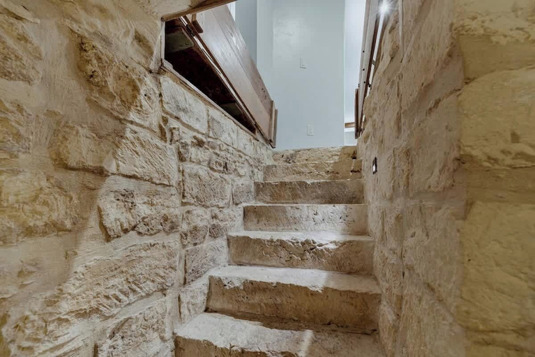 Interior 5, The Homestead Estate, Gillespie