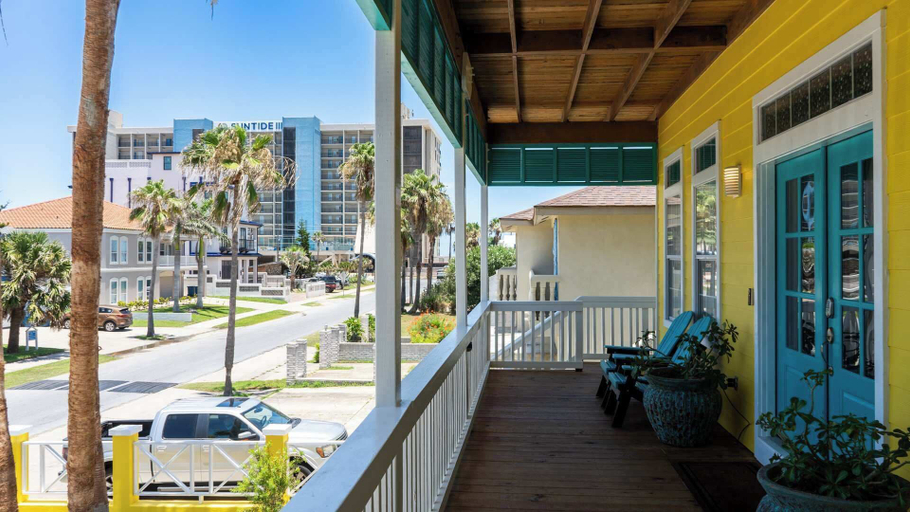 Exterior & Views 2, Luxury - 1 min to Beach - Pool - New Remodel, Cameron