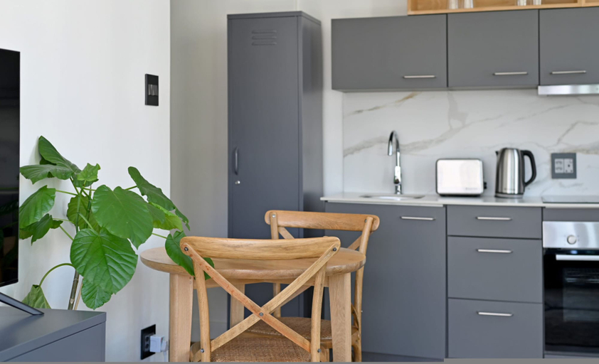 Room 3, Trendy Lifestyle Building 1 Bedroom Secure, City of Cape Town