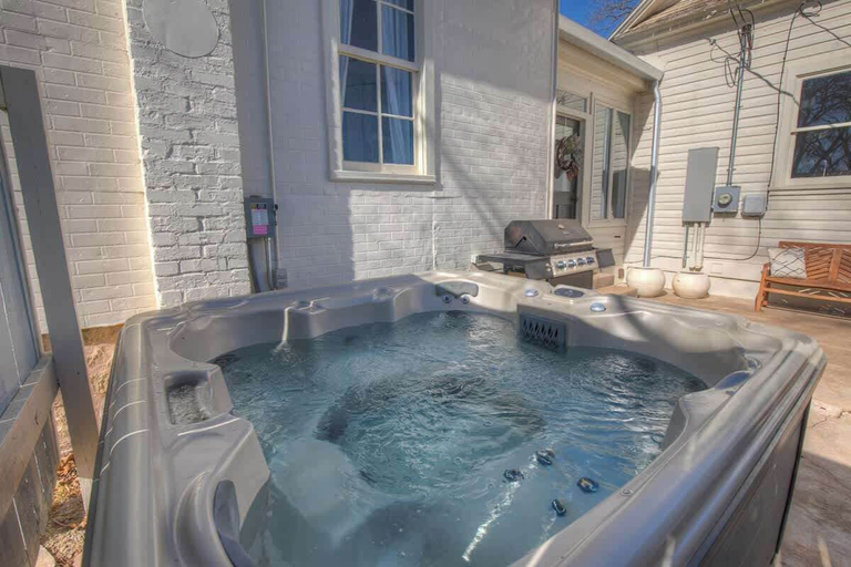 Terrace/patio 4, Gorgeous Home 1 Blk From Main With Hot Tub & Fire Pit!, Gillespie