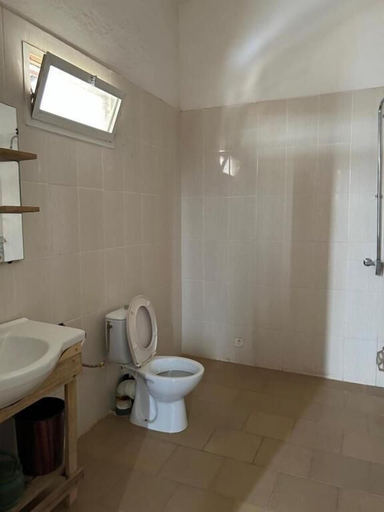 Bathroom 5, Jozene House, Mbour