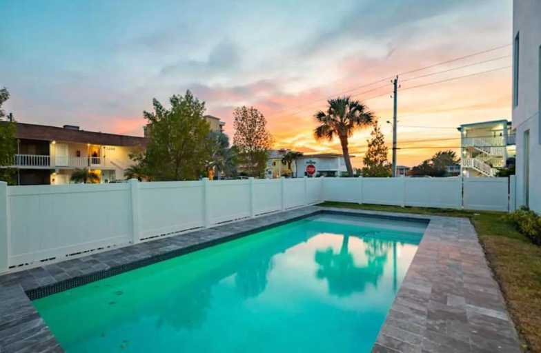Pool 5, Villa 3 Min Walk to Beach Pool, Broward