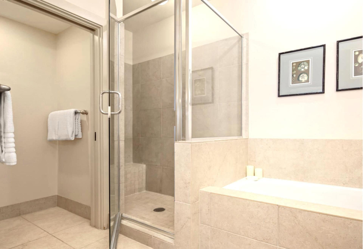 Bathroom 3, Halii Kai Resort by KBM, Hawaii