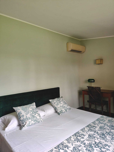 Bedroom 3, La Valle Dei Casali B&B, Roma