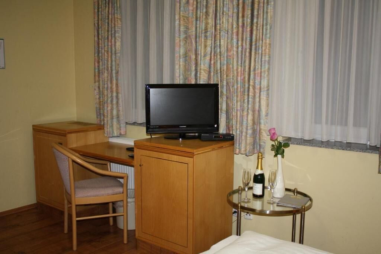 Bedroom 4, Hotel Mykonos, Städteregion Aachen