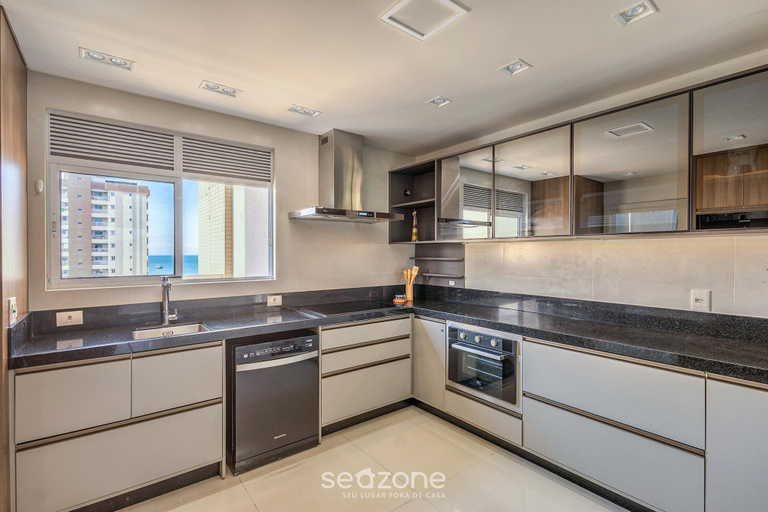 Private kitchen, 3-bedroom Apartment 170m From the Beach Gua1902, Balneário Arroio do Silva
