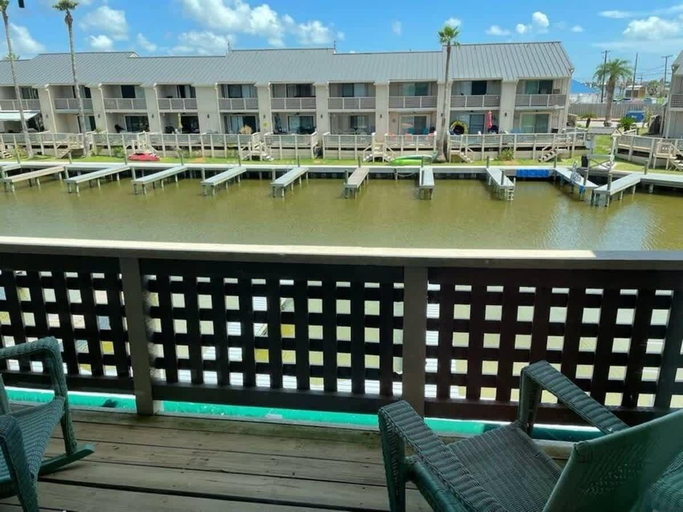 Sport & Beauty, Seaside Cottage With Water Views!, Aransas