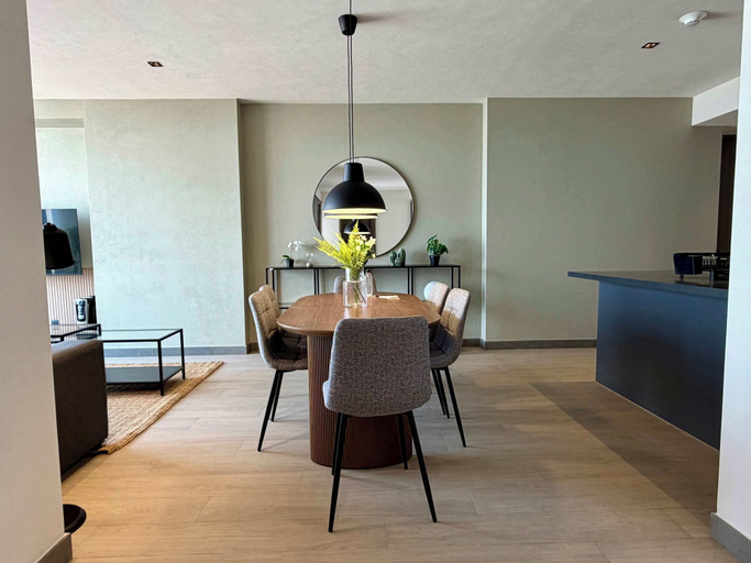 Room 4, w Engaging 3BR w Balcony in Be Grand del Valle, Mexico City