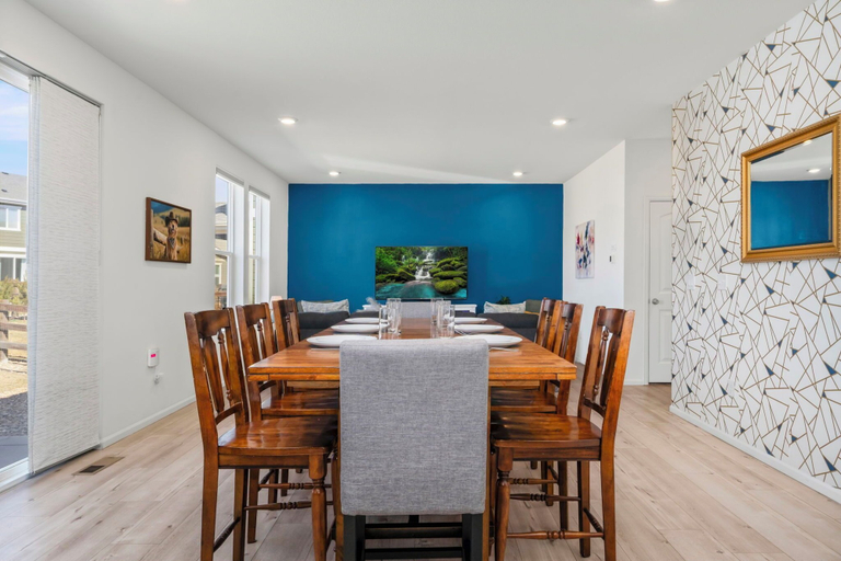 Meeting facility, Pelican Landing Modern 3BD in Lakes at Centerra, Larimer