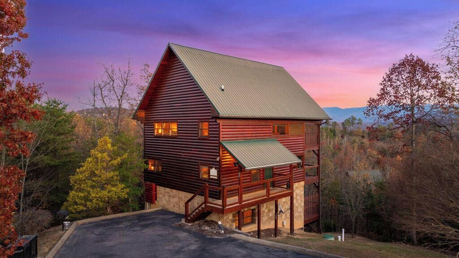 Exterior & Views 2, Eagles View Lodge, Sevier