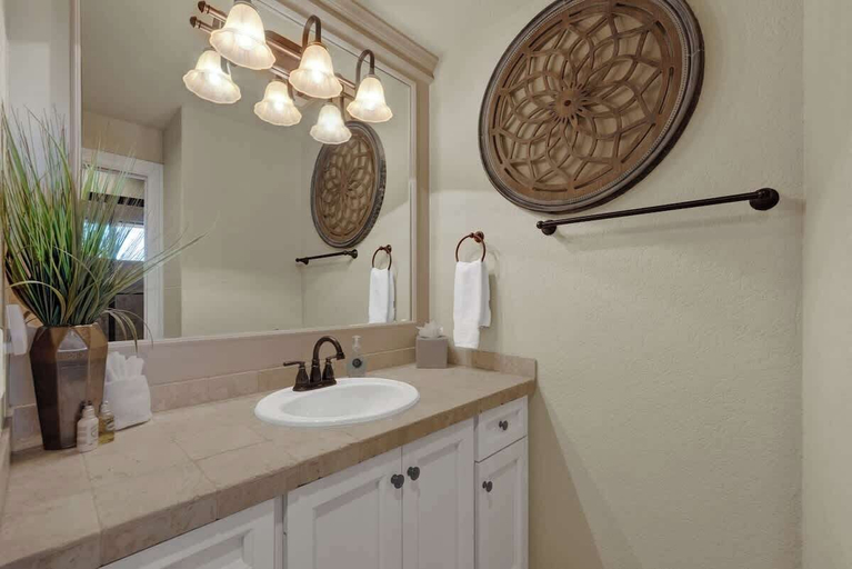 Bathroom 4, Canyon Lakehouse Panoramic Lake Views With Firepit!, Comal