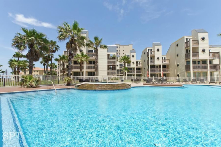 Sport & Beauty 5, Poolside - Family Perfect - On Beach - 1st Floor, Cameron