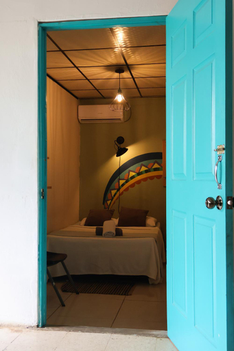 Bedroom 3, Hostel, Cafe & Garden Travelers, Santiago