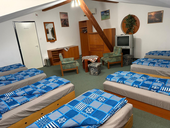 Bedroom 3, Beach Hostel Balatonboglar, Fonyód