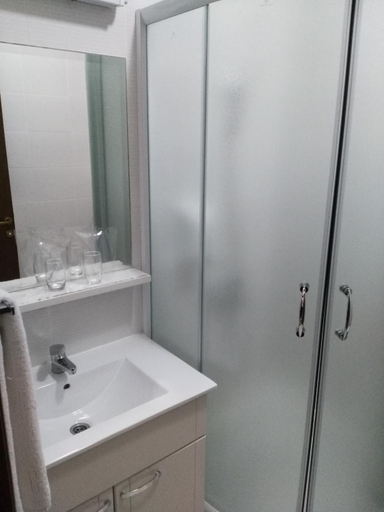 Bathroom 3, Hotel Kopaonik Lukovska Banja, Kuršumlija