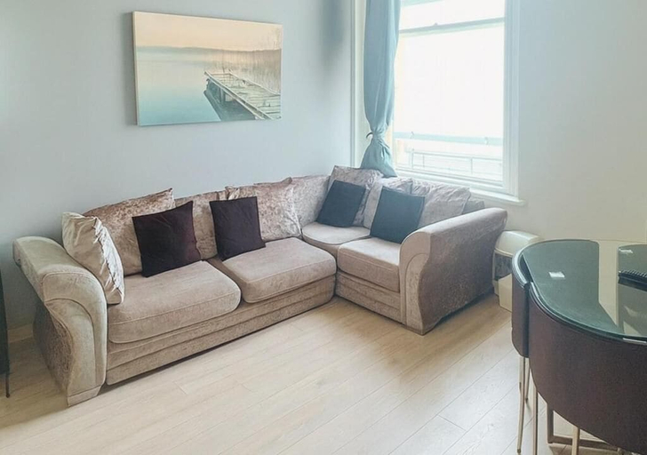 Living area 2, Urban Nest Liverpool near Cavern Quarter, Sefton