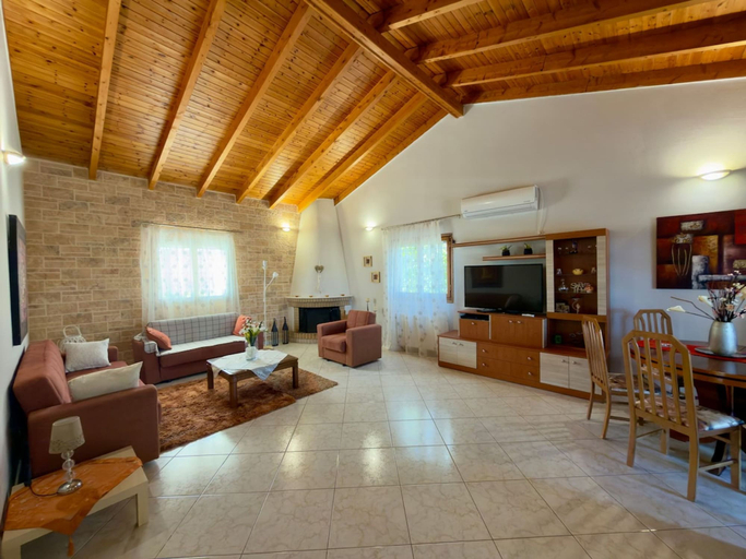 Room 3, Villa Erato Keratea, Attica