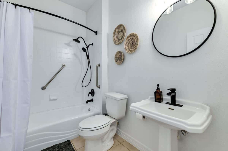 Bathroom 4, Peabody Ranch Luxury Home W/pool, Hot Tub, Fire Pit!, Hays