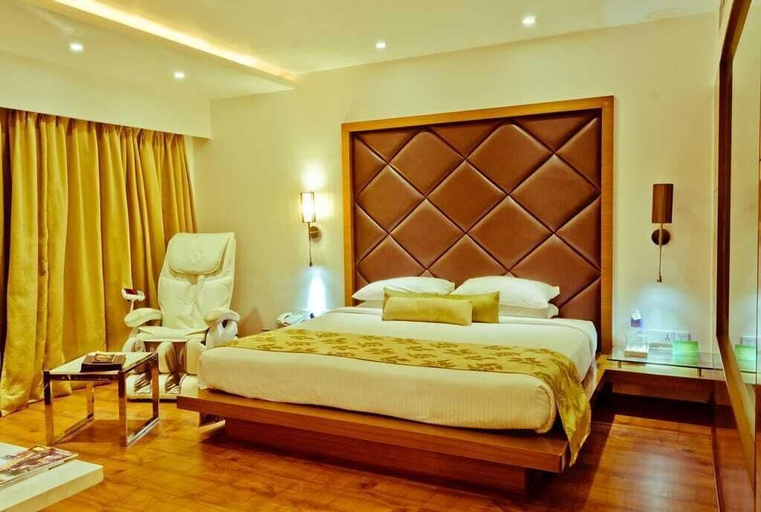 Bedroom 4, Ramee Grand Hotel and Spa, Pune, Pune