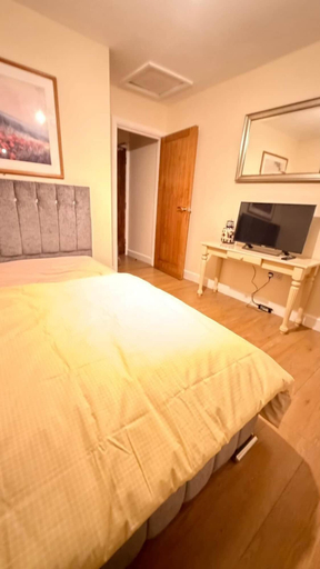 Room 5, Royal Lodge Maidstone, Kent