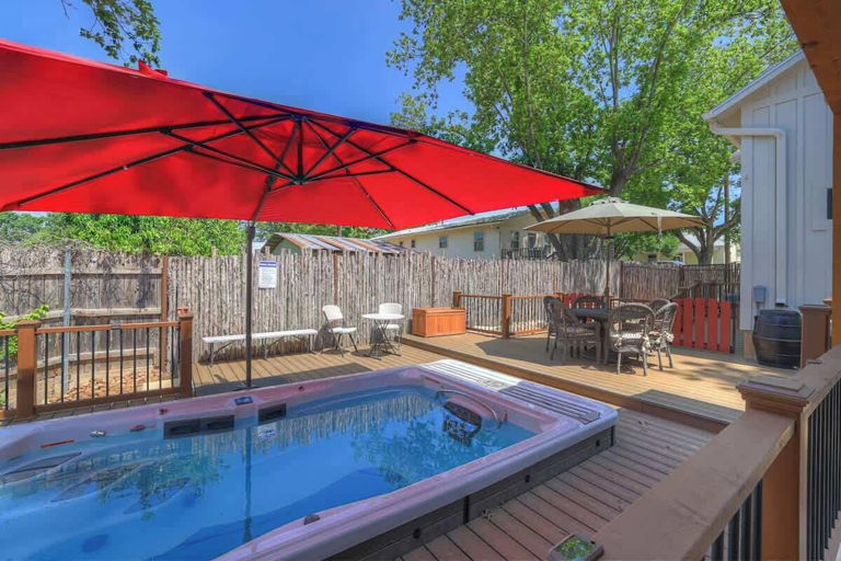 Sport & Beauty 5, Casa Blanca-swim Spa-steps to Main Street!, Gillespie