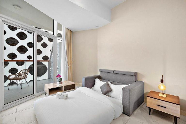 Bedroom 3, Cozy Studio with Burj Khalifa & Canal Views, Dubai