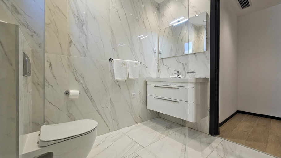 Bathroom 2, Azure Coast Deluxe Residence - Budva Seafront Living Suites