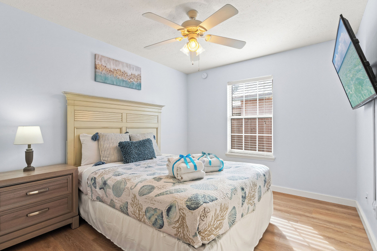 Bedroom 3, Great Rates Available Now! / Relaxing Coastal Beach Home West PCB / 3Bd & 2Ba, Bay