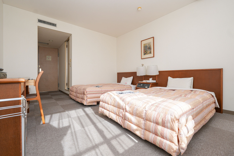 Bedroom 2, Tendo Central Hotel, Tendo