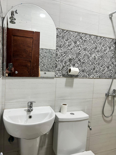 Bathroom 2, Adrenalin Surf House, Agadir-Ida ou Tanane