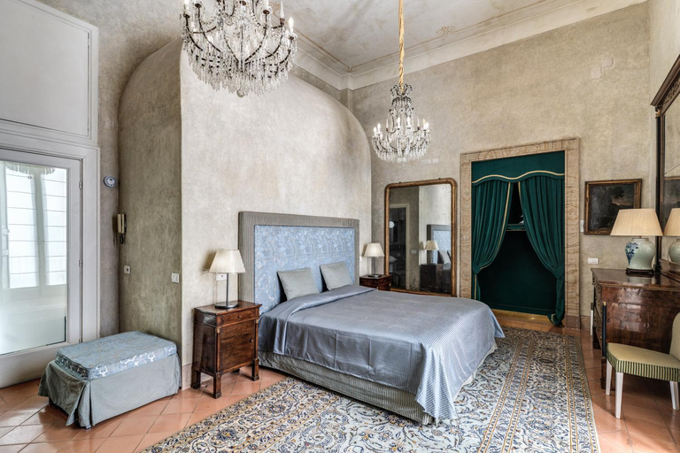 Bedroom 2, Palazzo Doria Suites, Napoli