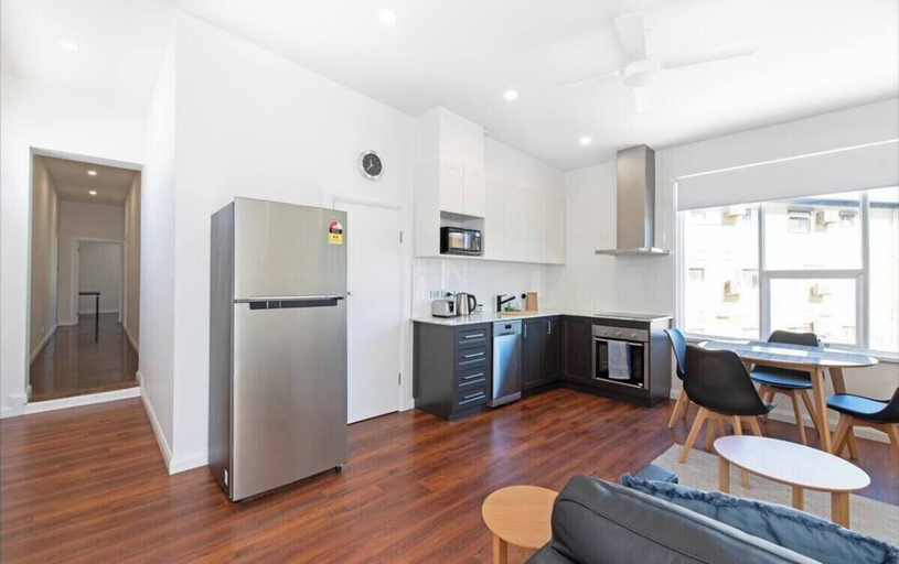 Interior 4, Lovely Beachside Largs Bay - free wine, Adelaide