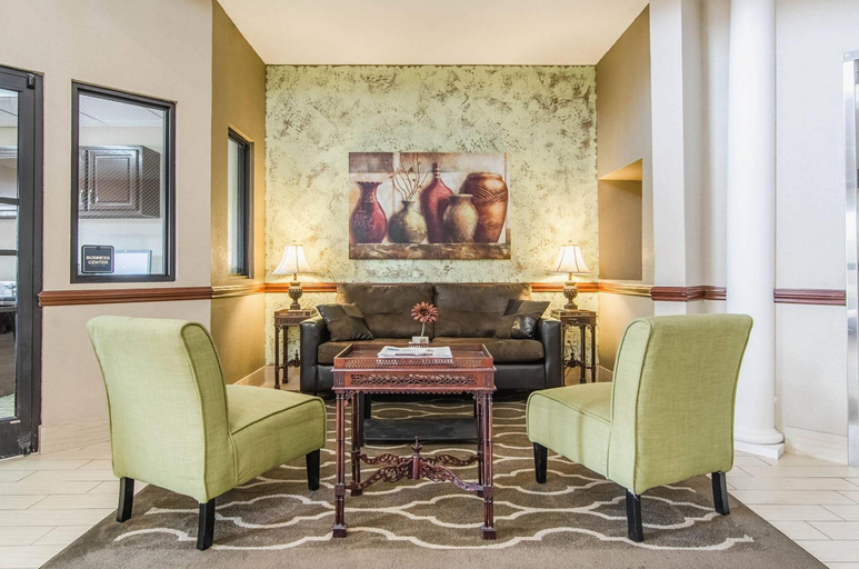 Public Area 2, Quality Suites Graham - Burlington South, Alamance