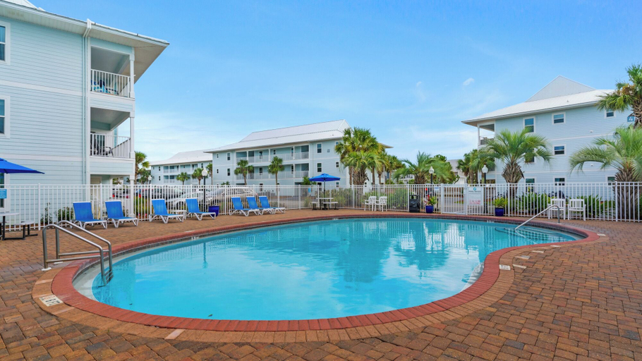 Sport & Beauty 5, Beachside Villas, Walton