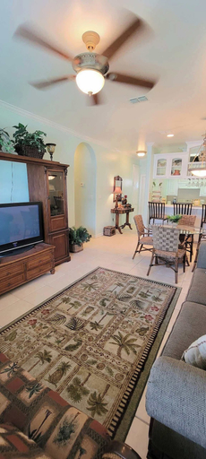 Others 5, Walkable Location - 1st Floor - Sleeps 8 - Pool, Cameron
