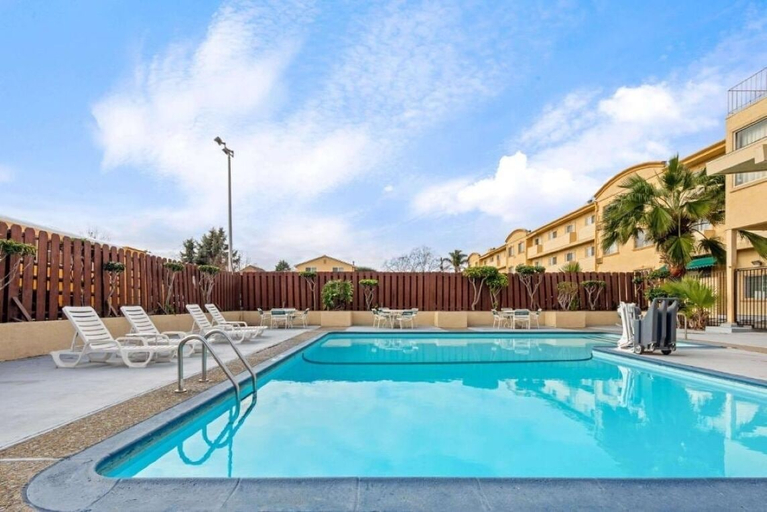 Pool 3, University Inn & Suites Berkeley, Alameda