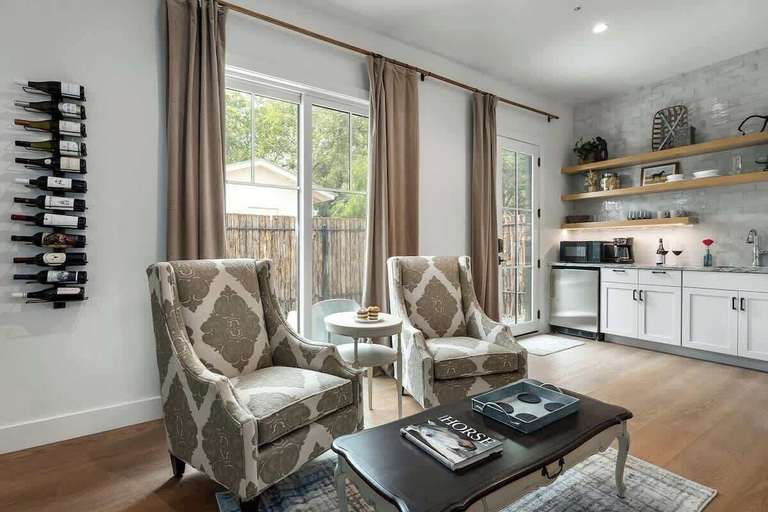Living area, The Stables Suite One, Gillespie