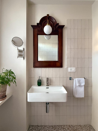 4, La Giardina Guest House, Torino