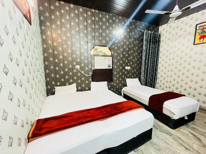 Room 5, Roomshala Hotel Haveli, Delhi